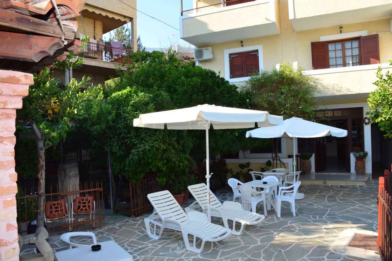 Voula Apartments Agia Marina  Extérieur photo