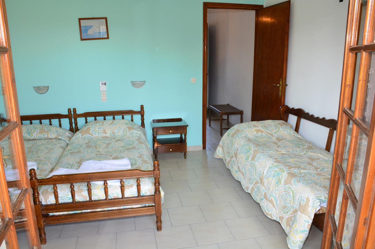 Voula Apartments Agia Marina  Extérieur photo