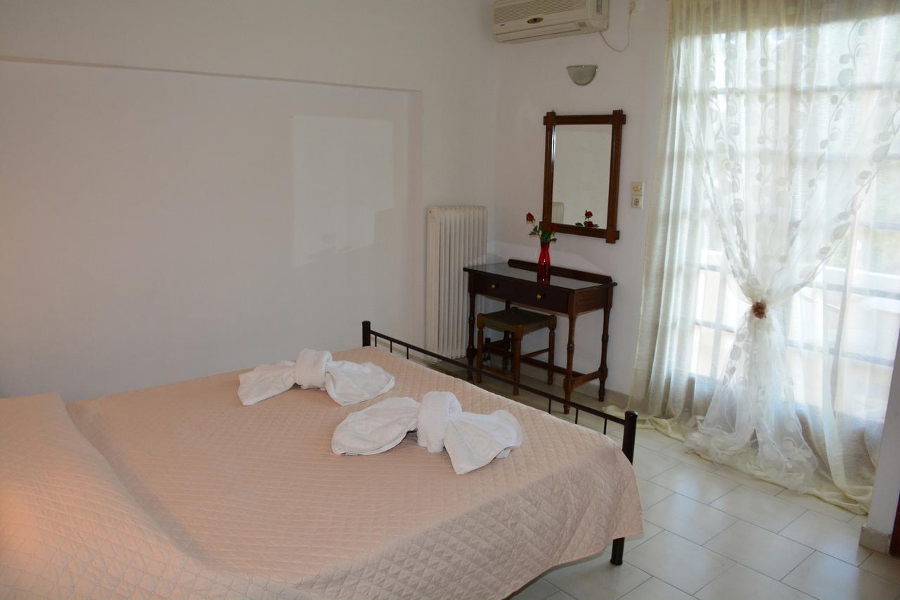 Voula Apartments Agia Marina  Extérieur photo